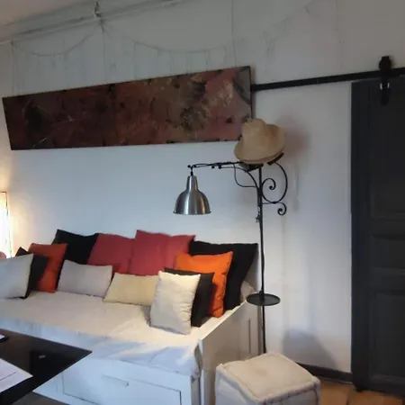 Semesterbostad L'atelier B&b, Amazing View & *