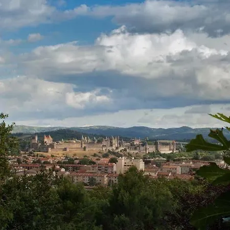 Semesterbostad L'atelier B&b, Amazing View & Carcassonne